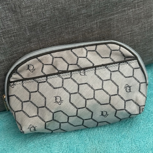 💄Vintage Dior Cosmetic Bag💄 - Picture 4 of 15